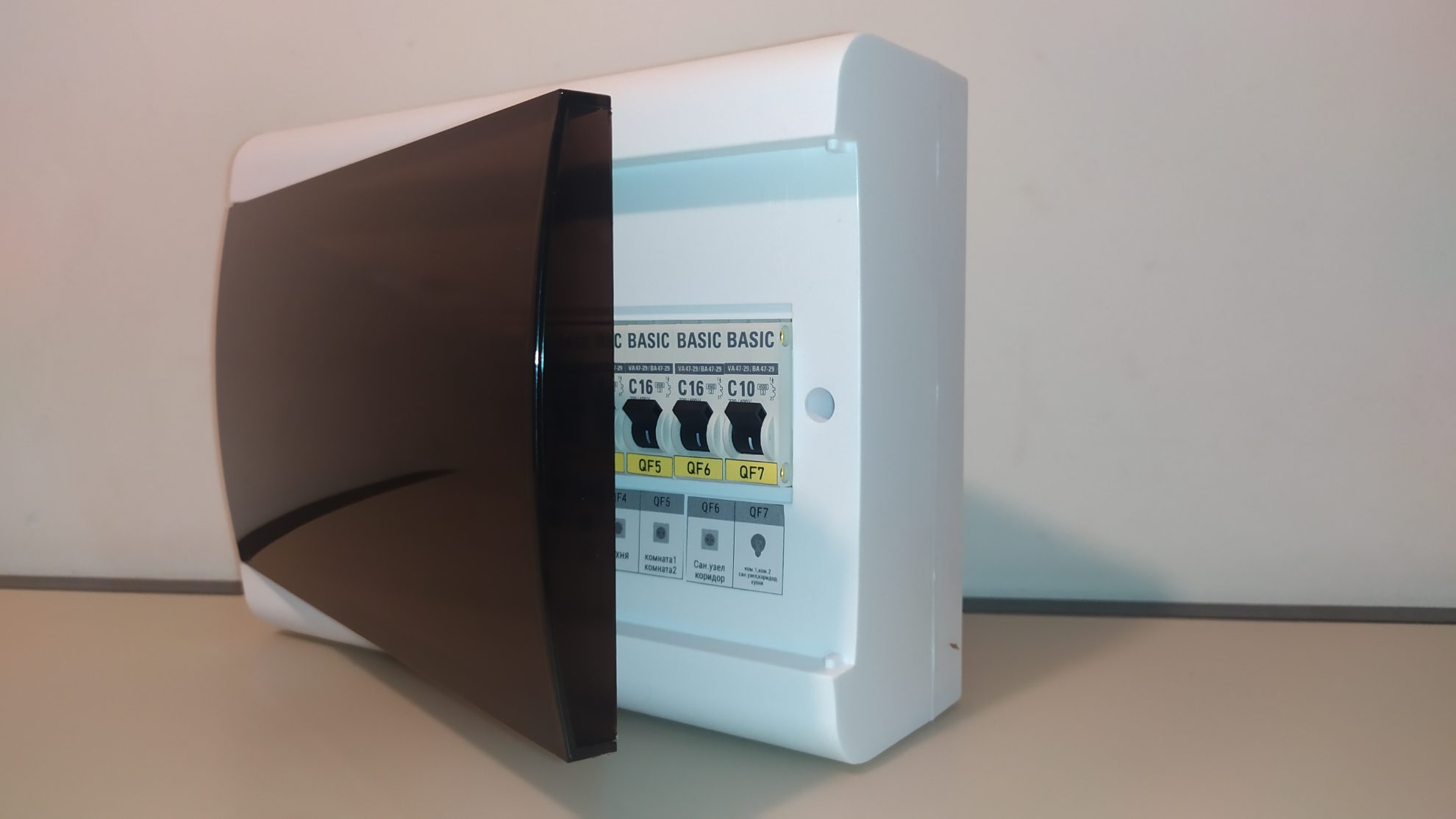 Электрощит в сборе 12 мод навесной 220В 1Ф 40А BAS арт. 499asyhu — изображение 2